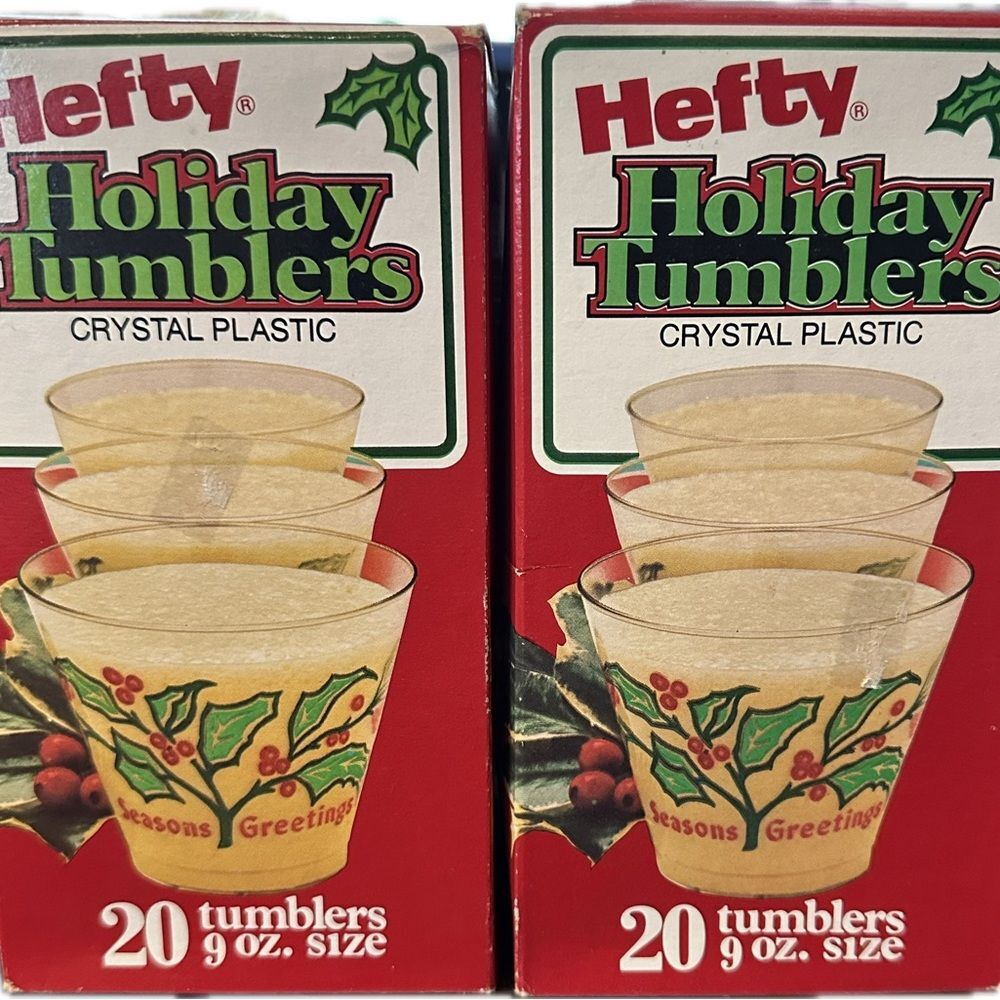 Hefty Brand Holiday Tumblers - Festive Green and Red